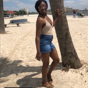 Meet your Posher, Tiawanya